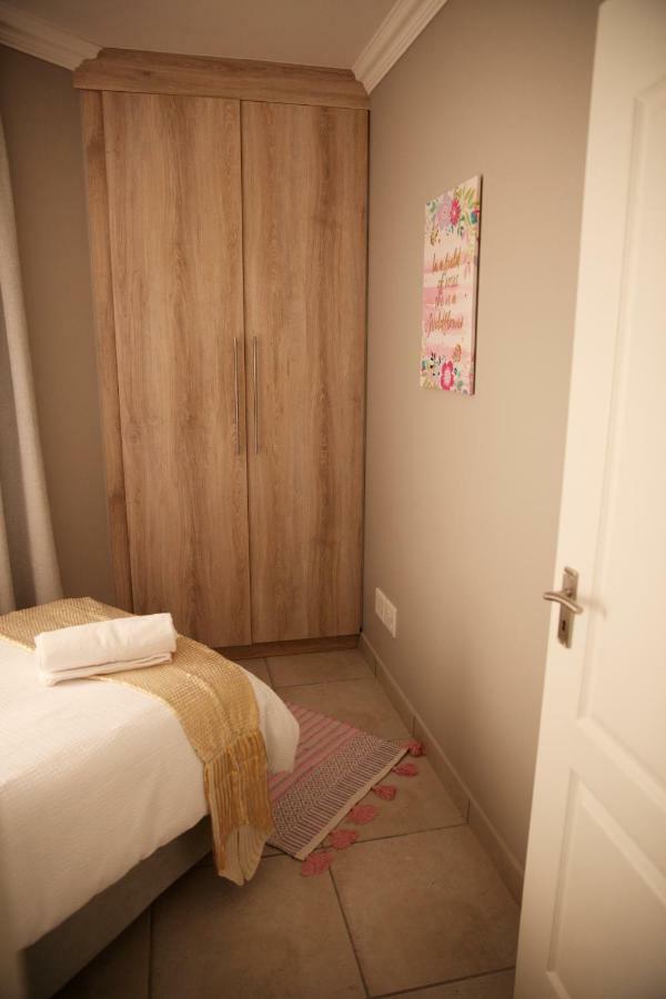 Mari-Amor Self-Catering Apartments Моссел-Бей Экстерьер фото