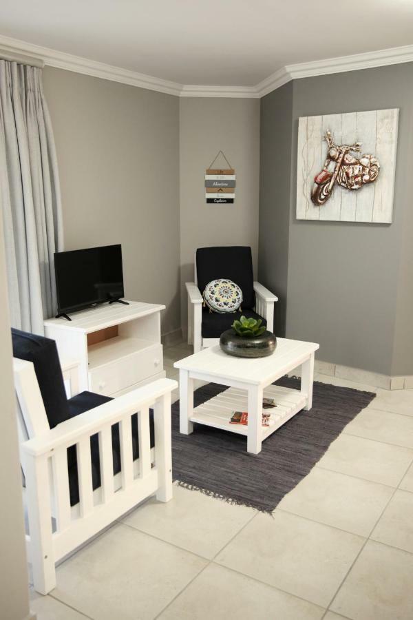 Mari-Amor Self-Catering Apartments Моссел-Бей Экстерьер фото