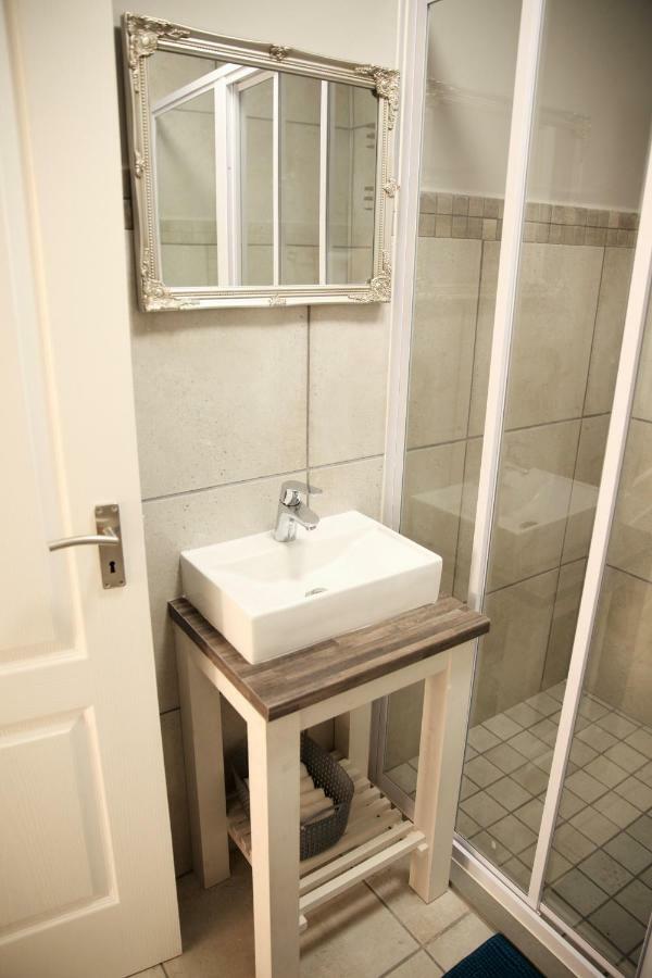 Mari-Amor Self-Catering Apartments Моссел-Бей Экстерьер фото